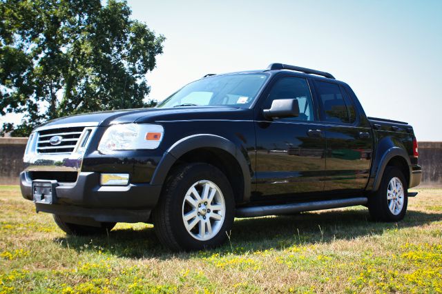 Ford Explorer Sport Trac 2010 photo 4