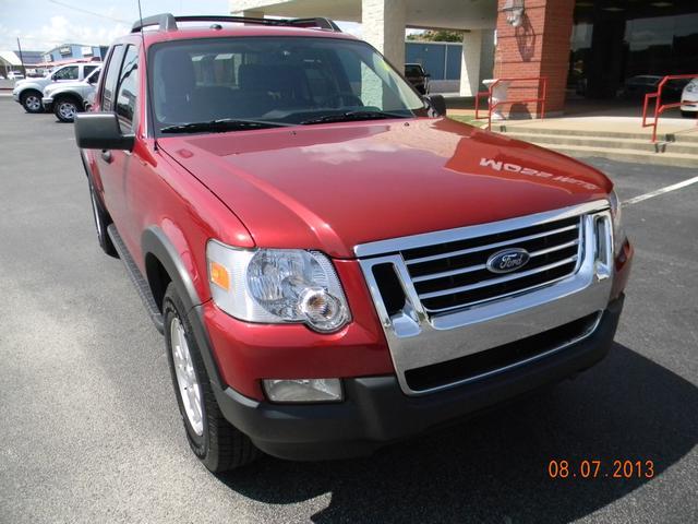 Ford Explorer Sport Trac 2010 photo 1
