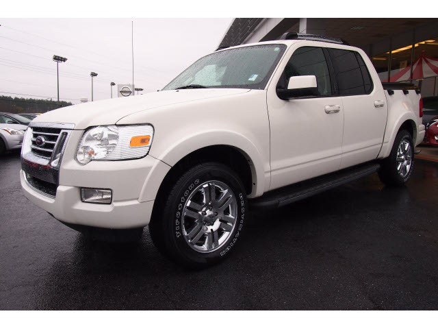 Ford Explorer Sport Trac 2010 photo 2