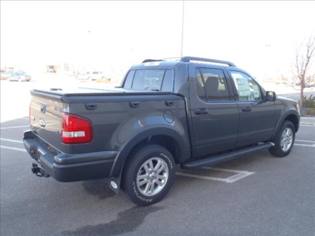 Ford Explorer Sport Trac 2010 photo 1