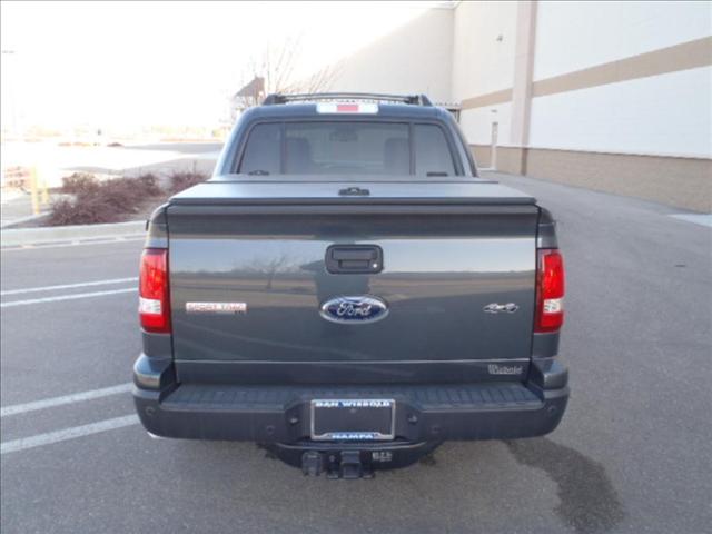 Ford Explorer Sport Trac 2010 photo 2