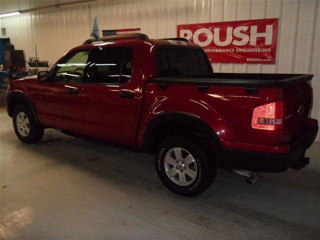 Ford Explorer Sport Trac 2010 photo 1