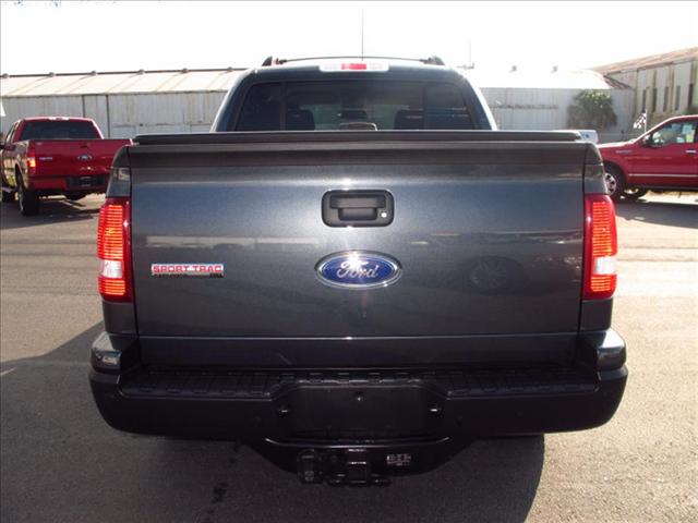 Ford Explorer Sport Trac 2010 photo 3