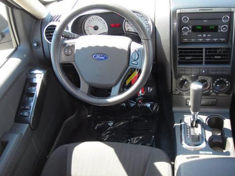 Ford Explorer Sport Trac 2010 photo 1