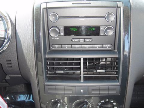Ford Explorer Sport Trac 2010 photo 2