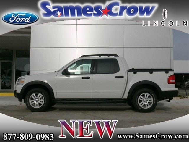 Ford Explorer Sport Trac ESi Pickup