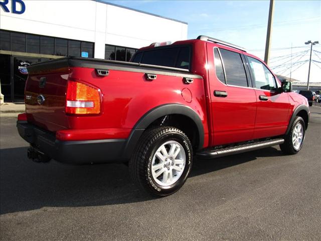 Ford Explorer Sport Trac 2010 photo 1