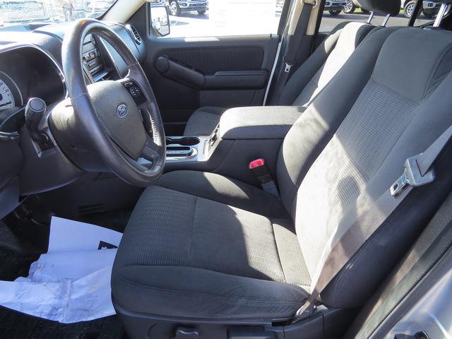 Ford Explorer Sport Trac 2010 photo 11