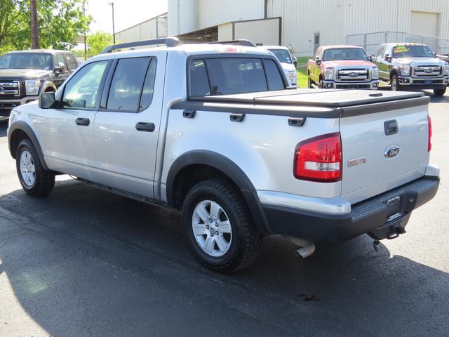 Ford Explorer Sport Trac 2010 photo 7
