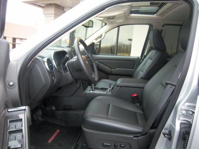 Ford Explorer Sport Trac 2010 photo 4