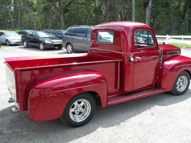 Ford F-1 1949 photo 1