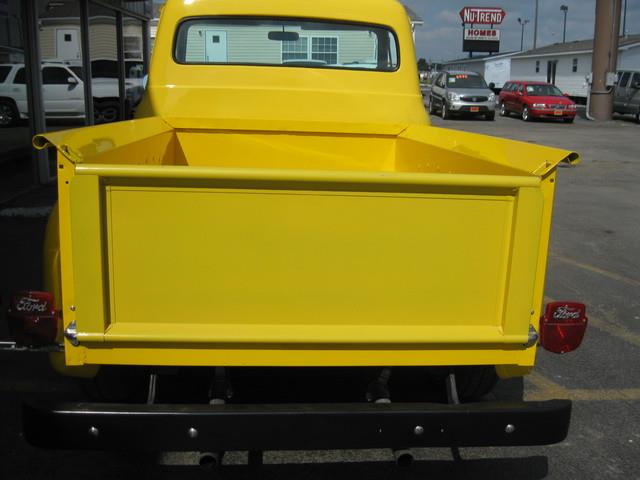 Ford F-100 1953 photo 3