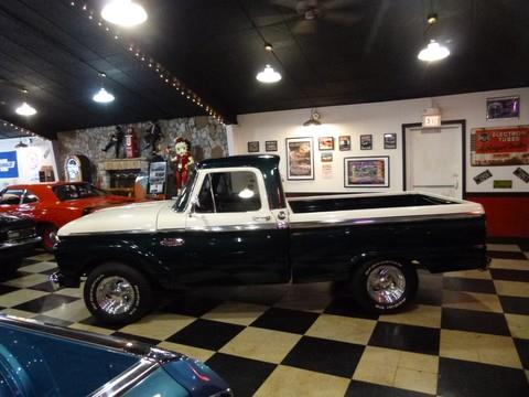 Ford F-100 1966 photo 16