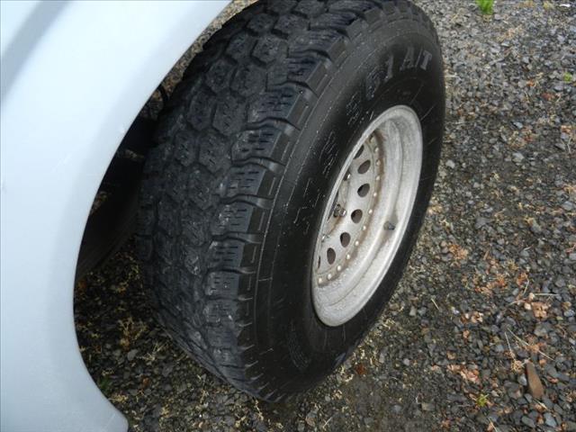 Ford F-150 1985 photo 3