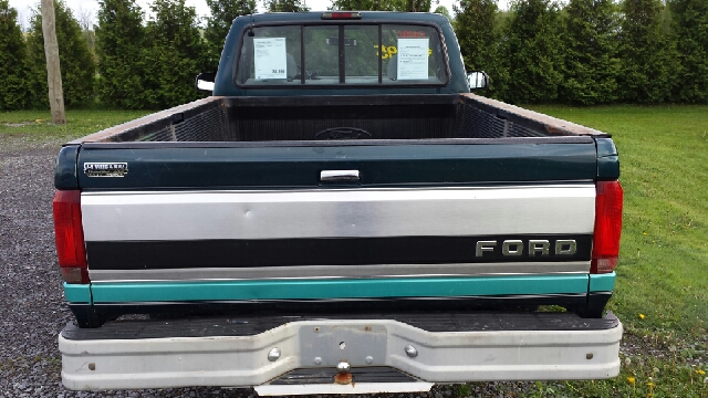 Ford F-150 Front Wheel Drive 4 Cylinder Pickup Truck