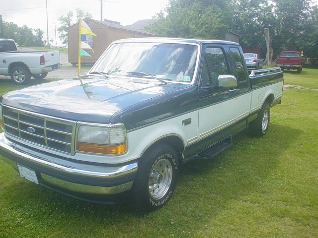 Ford F-150 XLT Lariat Super Duty Crew Cab Pickup Truck