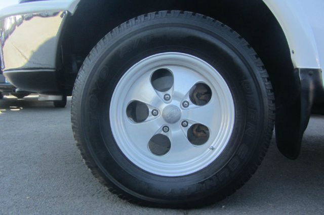 Ford F-150 1997 photo 2