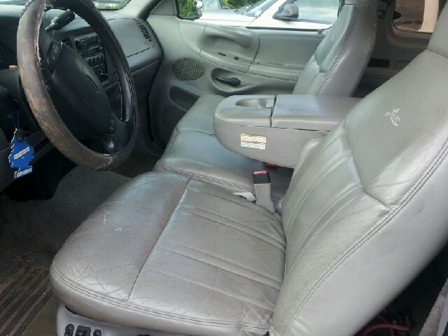 Ford F-150 1997 photo 1