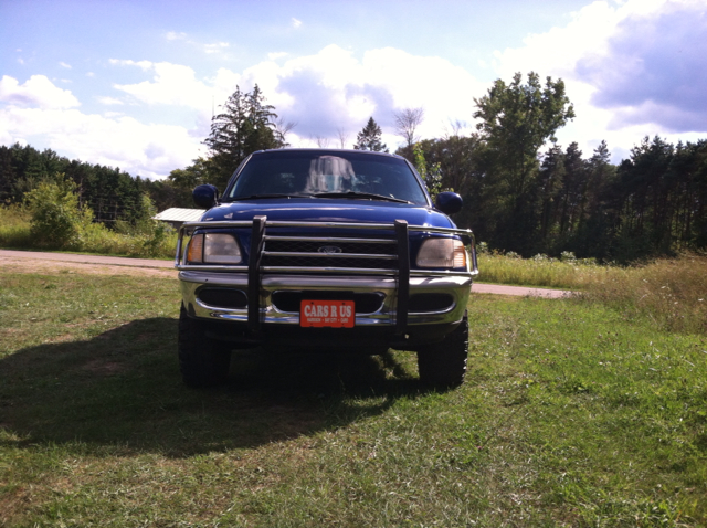 Ford F-150 SLT 1 Ton Dually 4dr 35 Pickup Truck