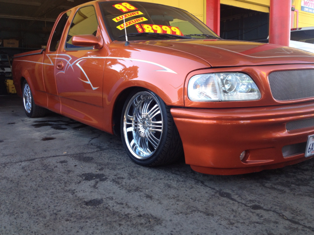 Ford F-150 1998 photo 2