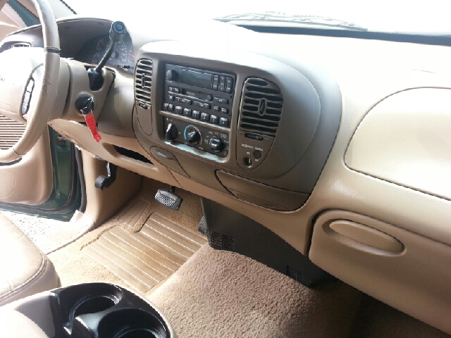 Ford F-150 1999 photo 2