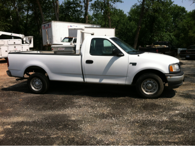 Ford F-150 2000 photo 2