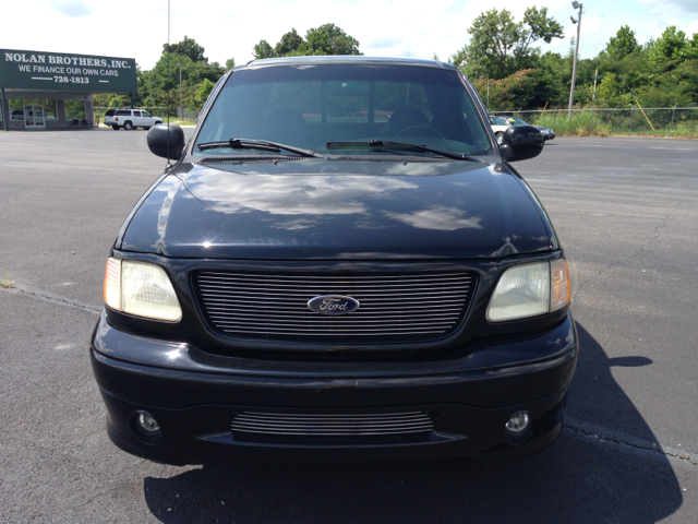 Ford F-150 2000 photo 1