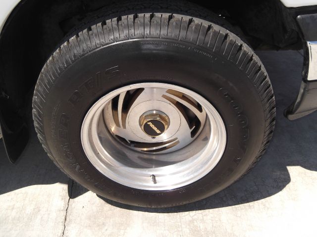 Ford F-150 2000 photo 1