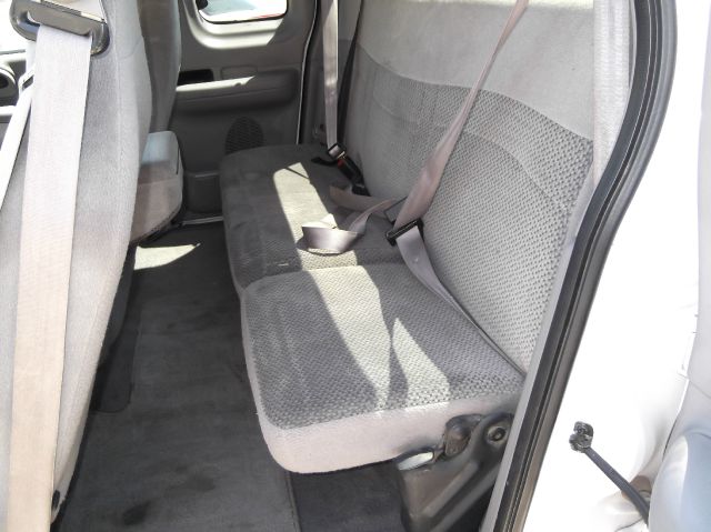 Ford F-150 2000 photo 2