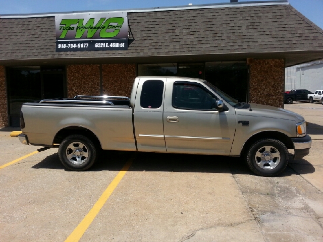Ford F-150 2000 photo 0