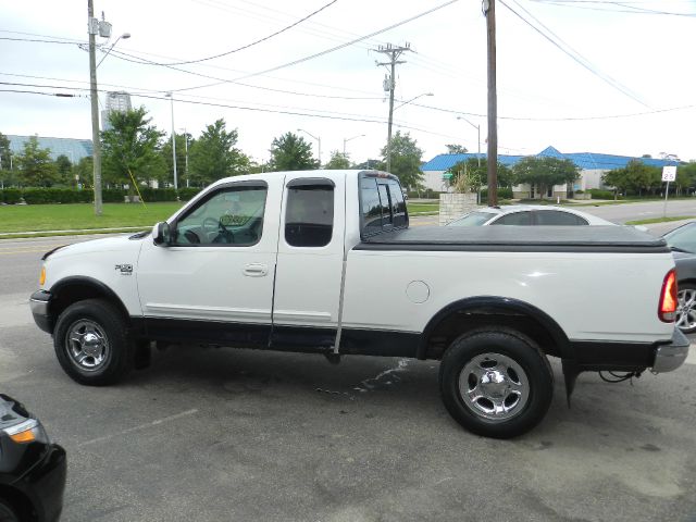 Ford F-150 2001 photo 1