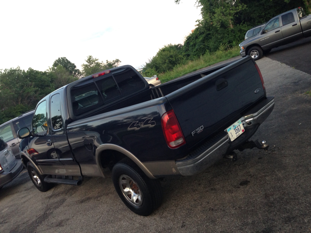 Ford F-150 2001 photo 2