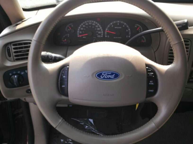 Ford F-150 2002 photo 1