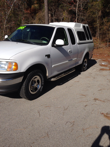 Ford F-150 2002 photo 1
