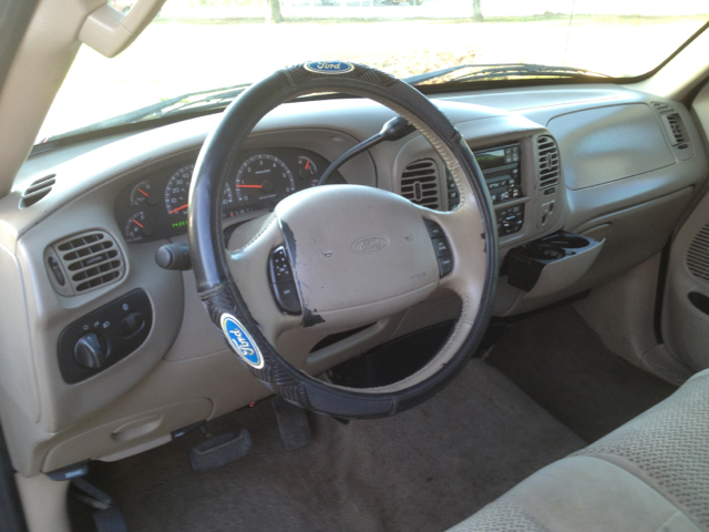 Ford F-150 LT Z-71 Crew Cab 4x4 Pickup Truck