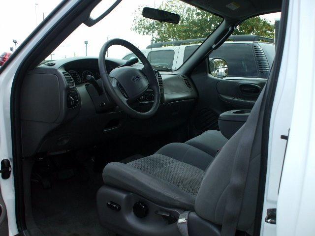 Ford F-150 2003 photo 1