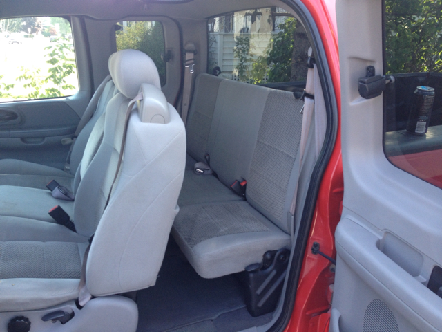 Ford F-150 2003 photo 2