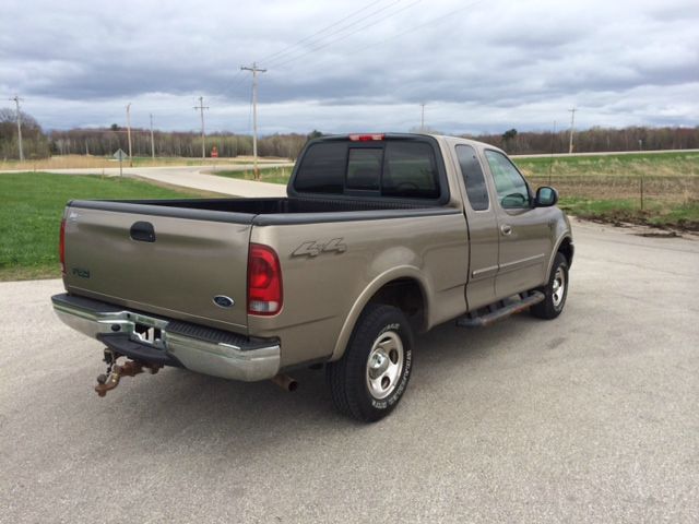 Ford F-150 ESi Pickup Truck