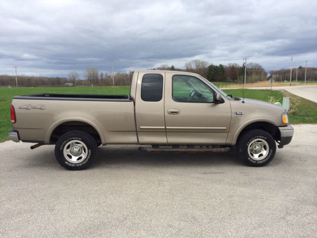 Ford F-150 2003 photo 1