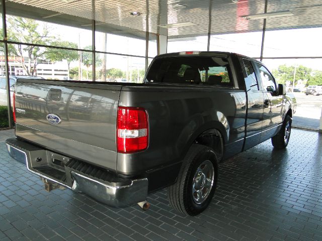 Ford F-150 XLT Supercrew Short Bed 2WD Pickup Truck