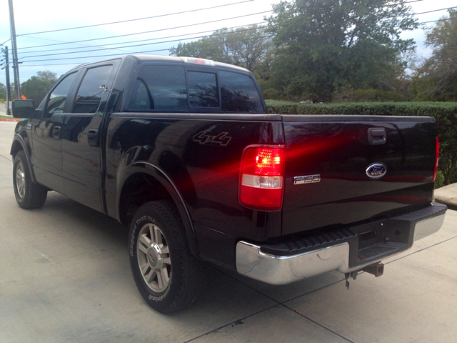 Ford F-150 XLT Supercrew Short Bed 2WD Pickup Truck