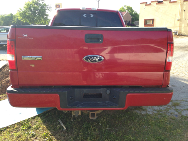 Ford F-150 LX V6 Coupe Pickup Truck