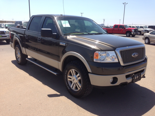Ford F-150 XLT Supercrew Short Bed 2WD Pickup Truck