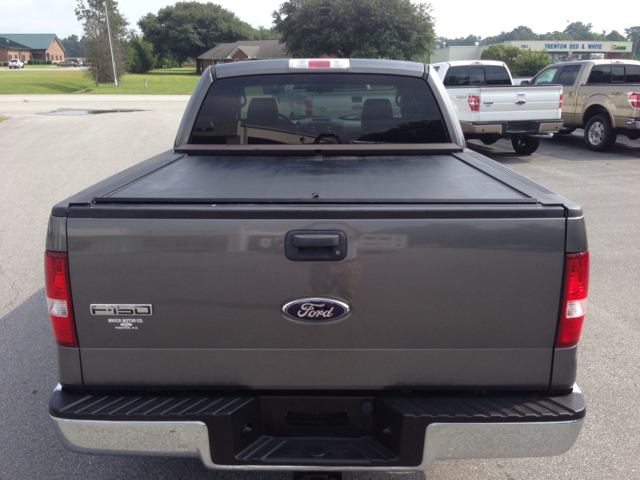 Ford F-150 SL Short Bed 2WD Pickup Truck