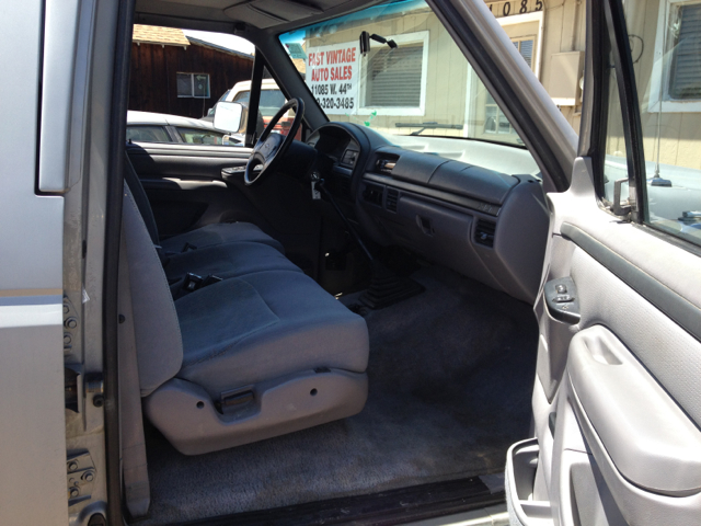 Ford F-350 Supercab 4 Pickup Truck