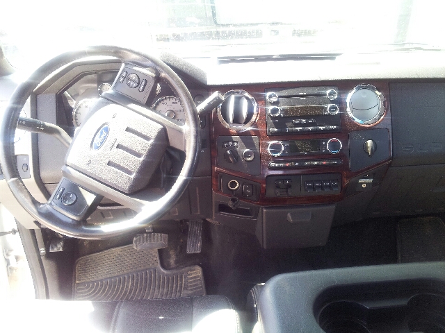 Ford F-350 SD FWD 4dr SE Crew Cab Pickup