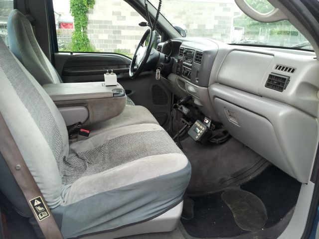 Ford F-550 2000 photo 23