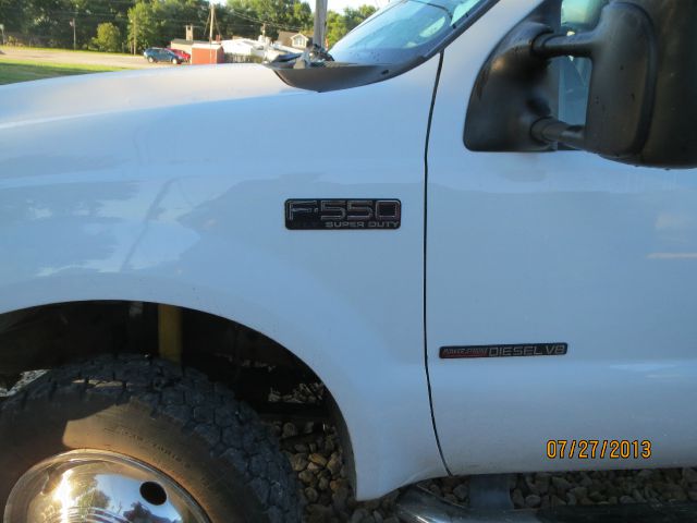 Ford F-550 2000 photo 0