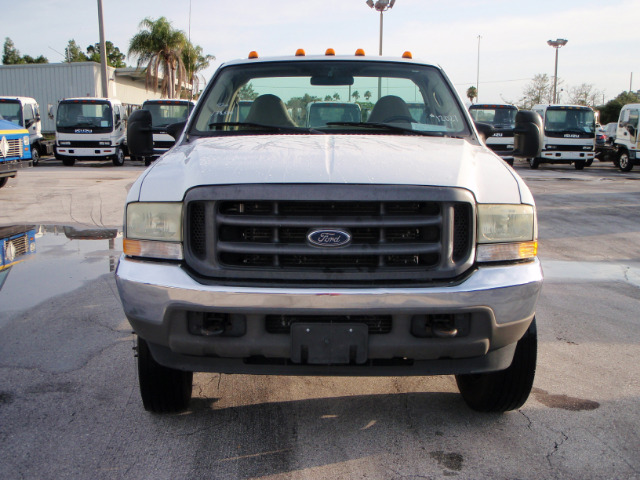 Ford F-550 2004 photo 1