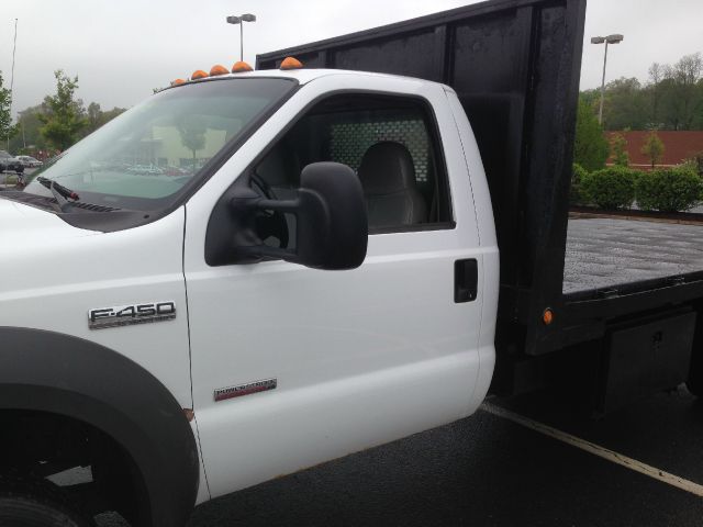 Ford F-550 2005 photo 3